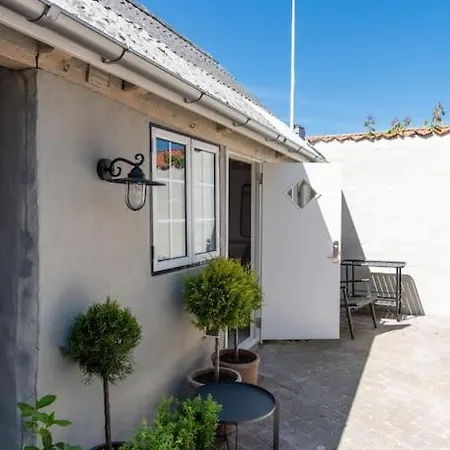 Nyrenoveret Charmerende Byhus Tatil Evi *