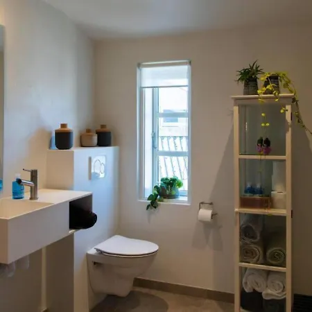 Tatil Evi Nyrenoveret Charmerende Byhus *